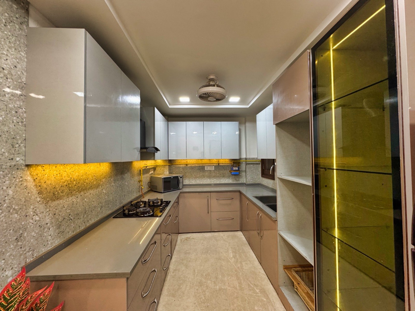 Best Stay Options in Noida